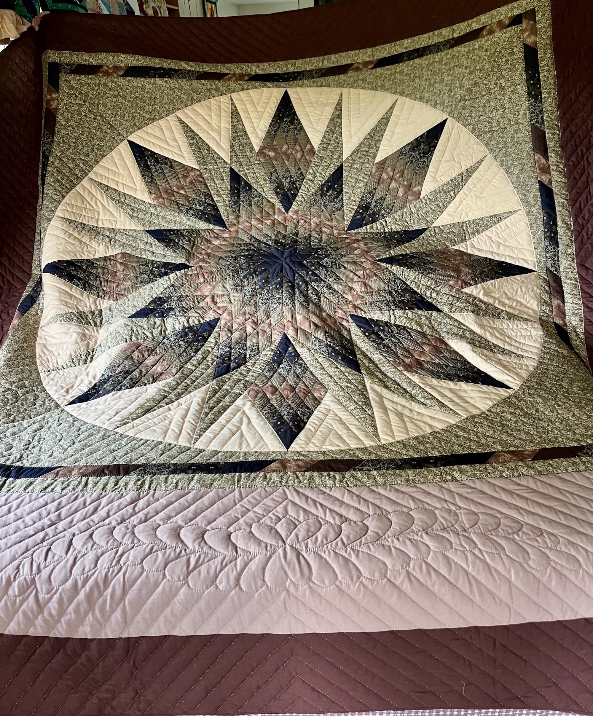 Royal Star of Idaho Amish quilt for sale