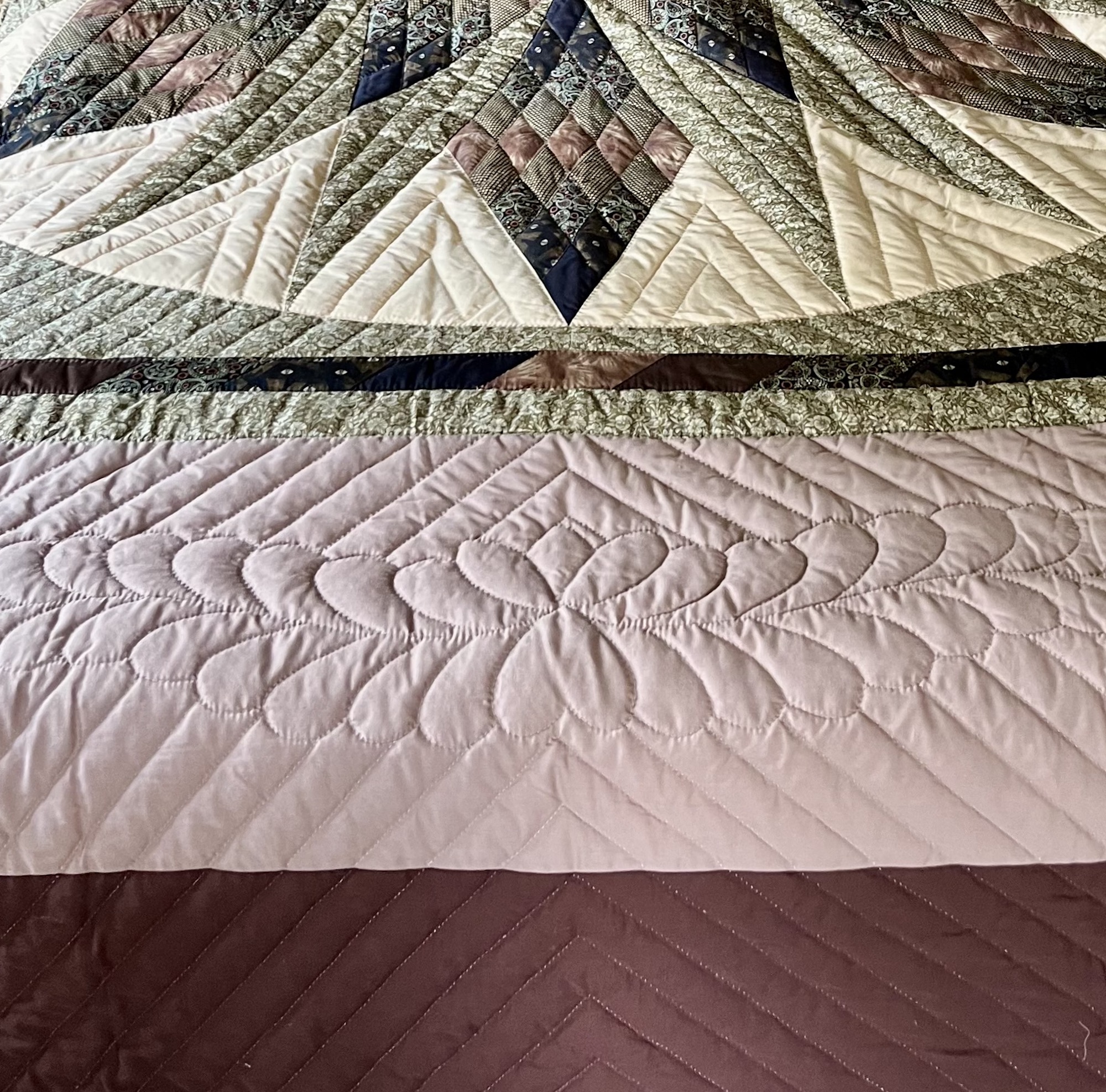 Royal Star of Idaho Amish quilts for sale