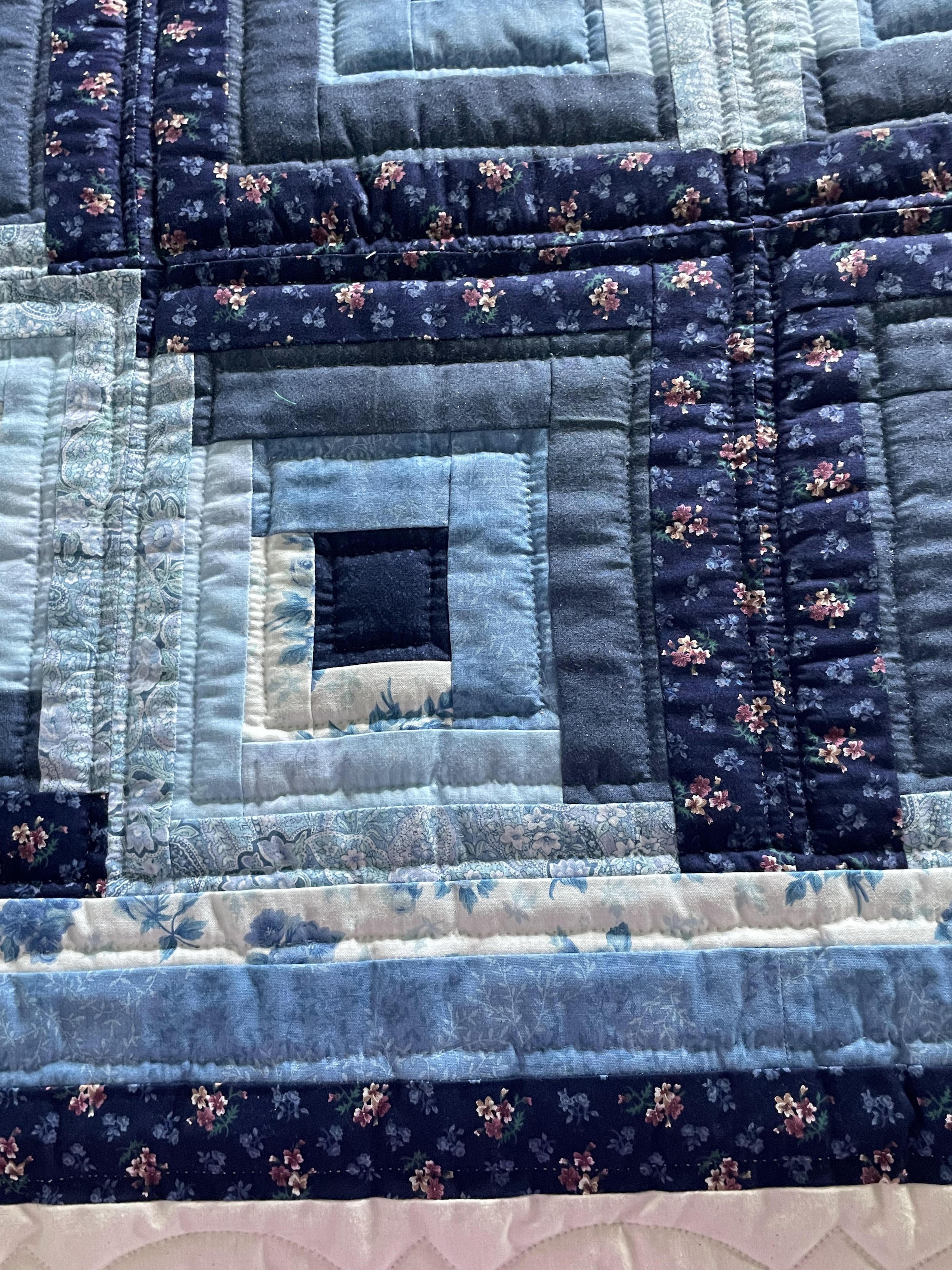 Log Cabin Amish Quilts for sale