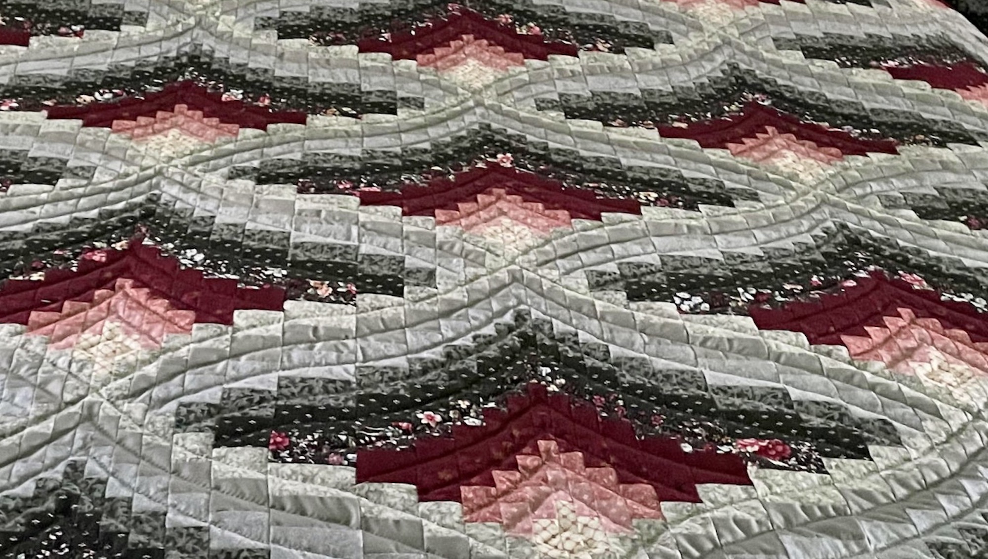Mountain Echoes Amish Quilt