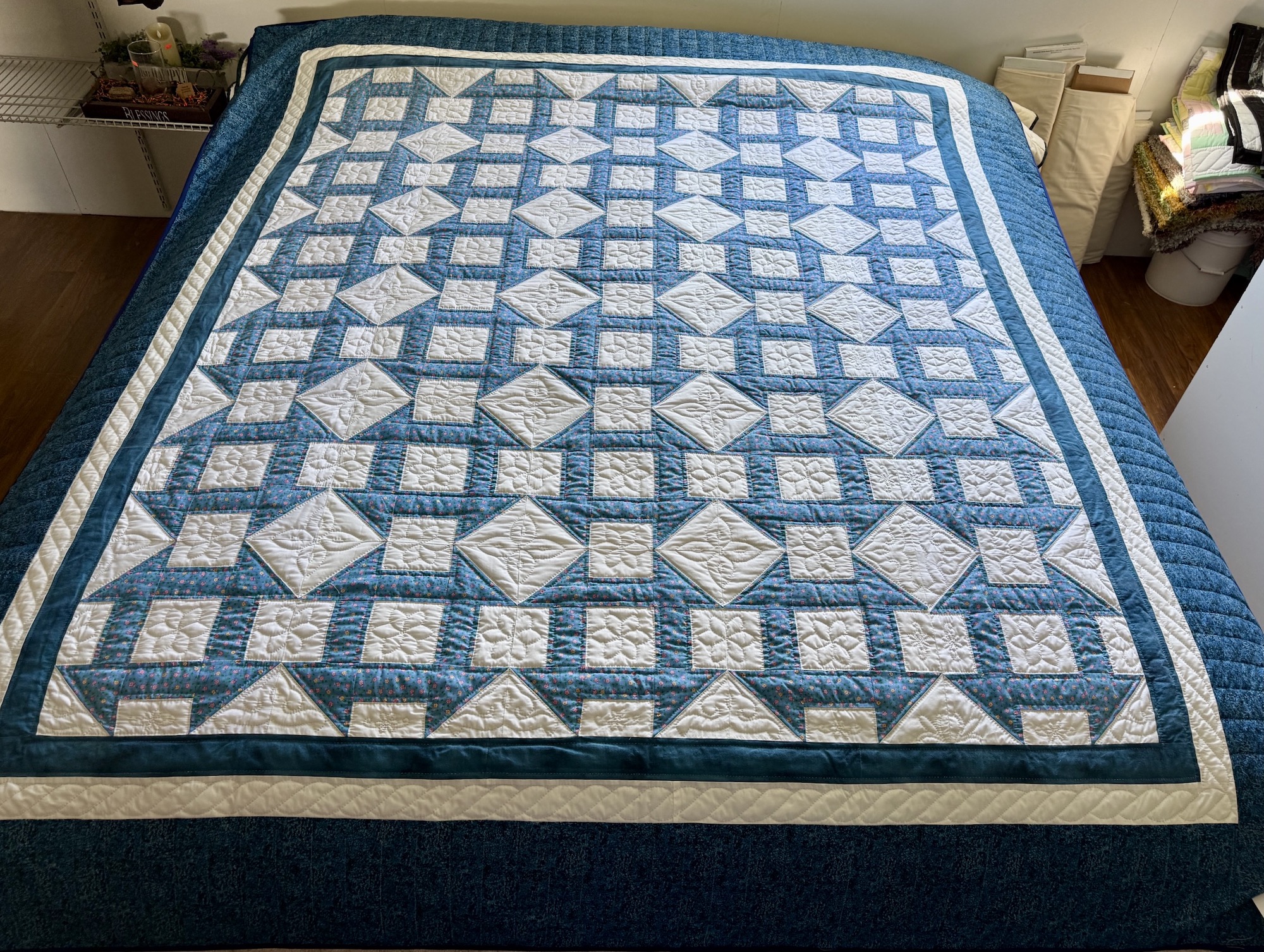 Monkey Wrench Amish quilts for sale