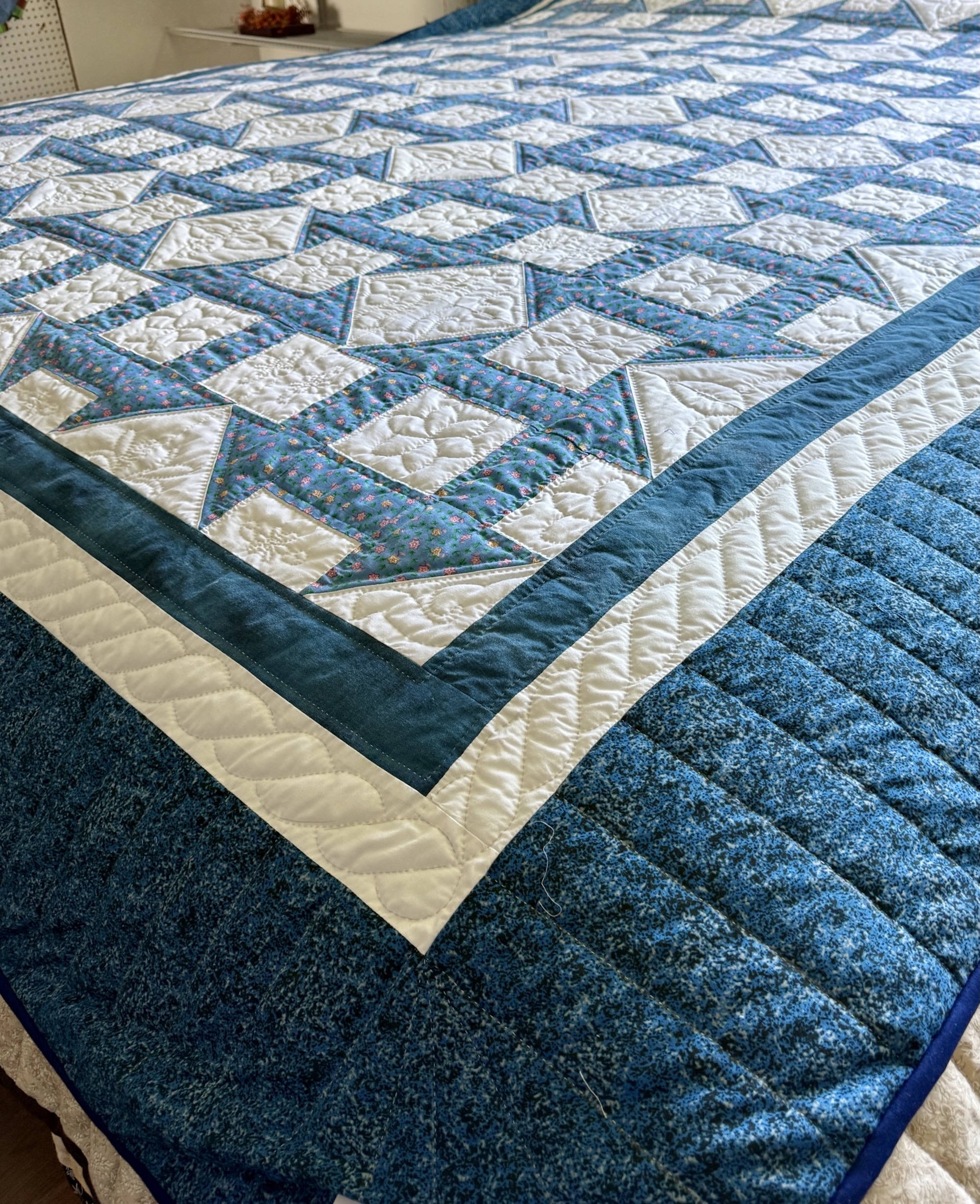 Monkey Wrench Amish quilt pattern