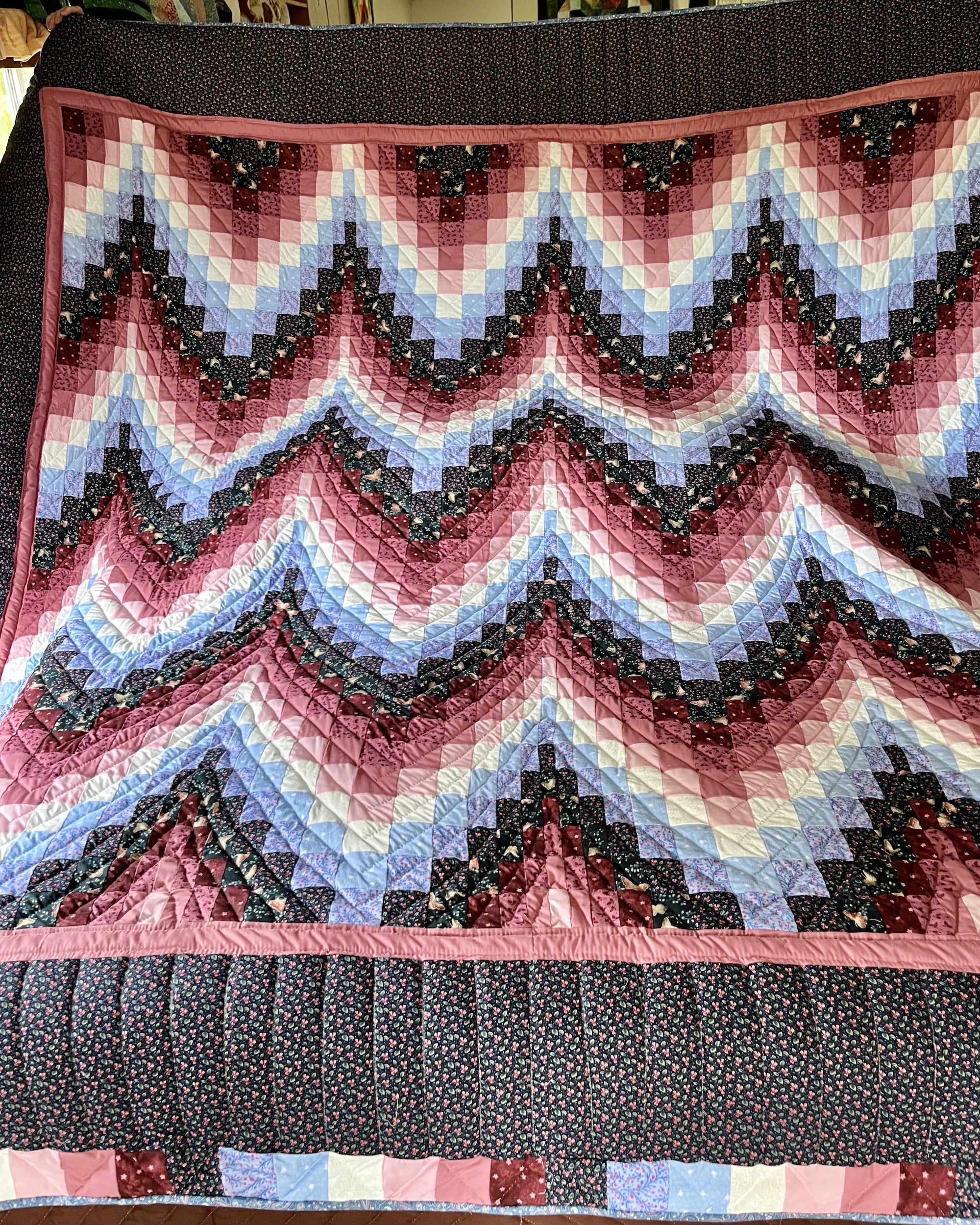 Bargello Amish quilt pattern